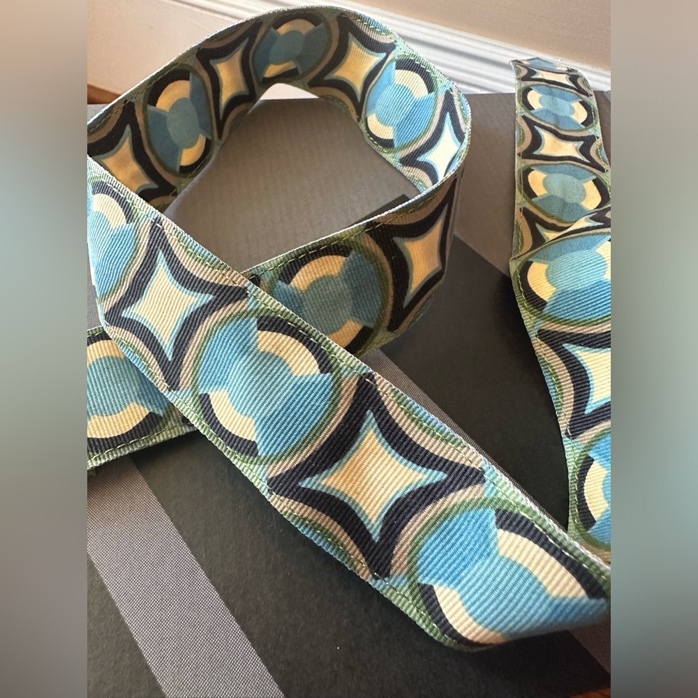 woman’s belt size:small